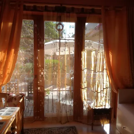 Bydleni U Babicky Bratronice